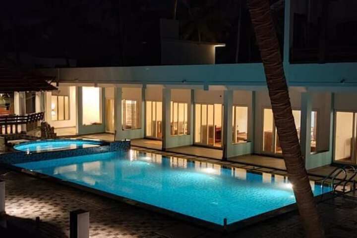 Pool 10 of 11