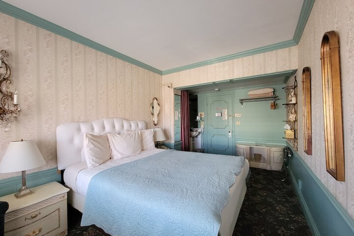 Room 56 of 206