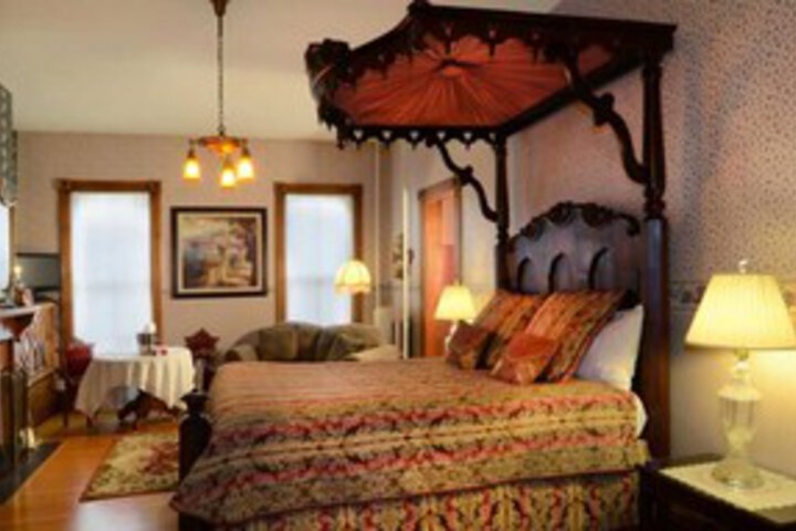 Room 10 of 20