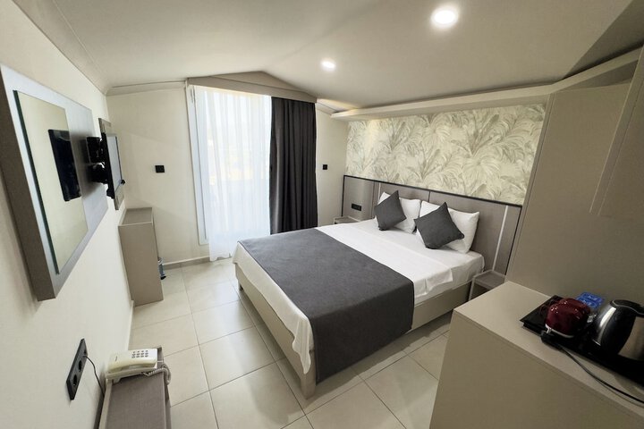 Room 8 of 64
