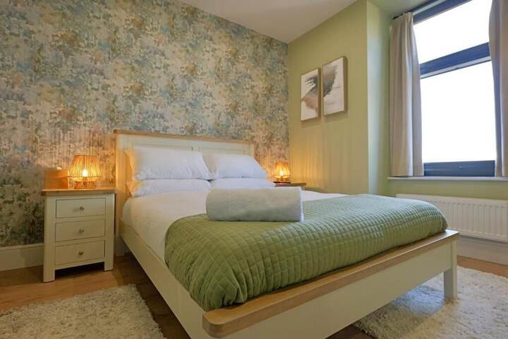 Room 10 of 26