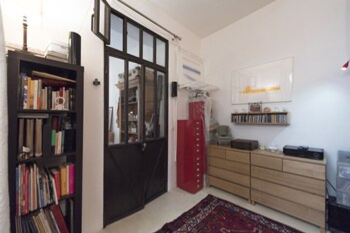 Room 6 of 14