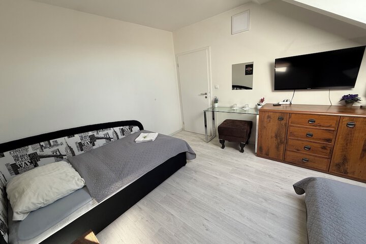 Room 43 of 48