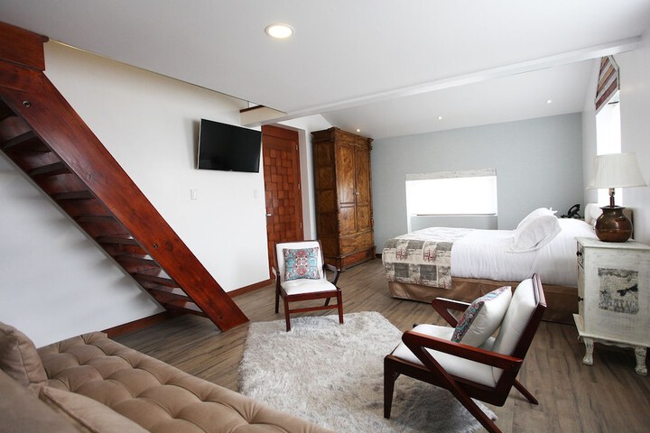 Room 27 of 74