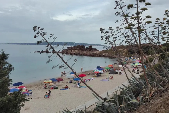Beach 9 of 14