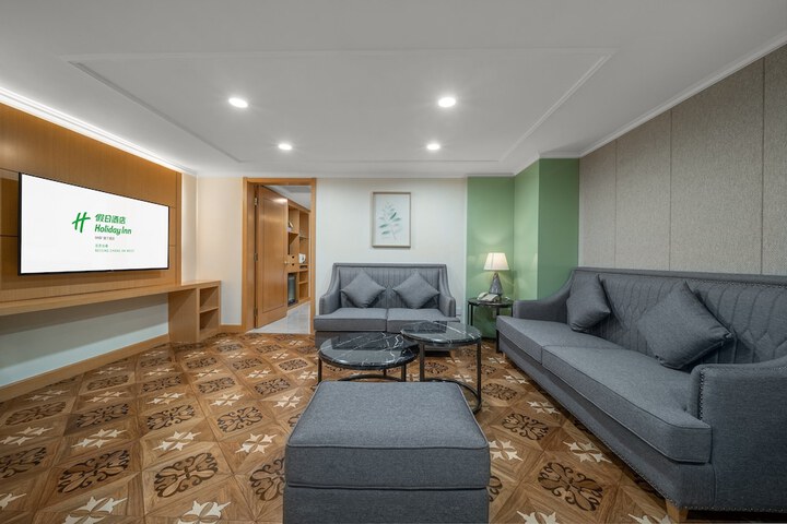 Room 16 of 65