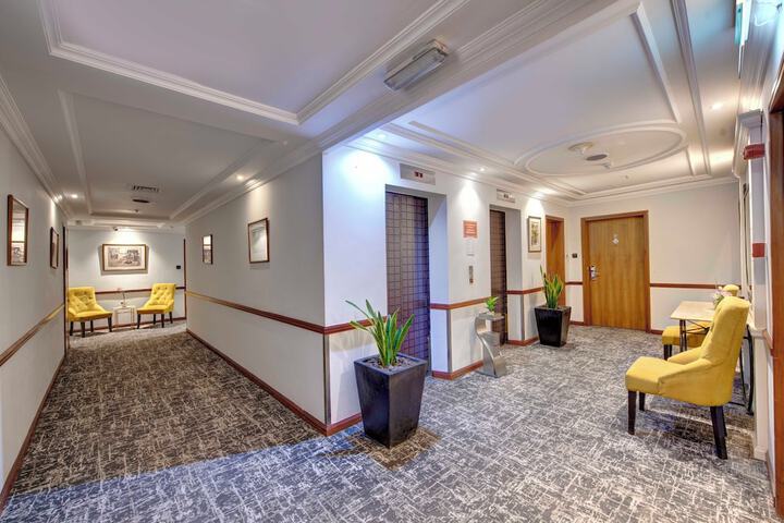 Ballroom/Hall 32 of 35