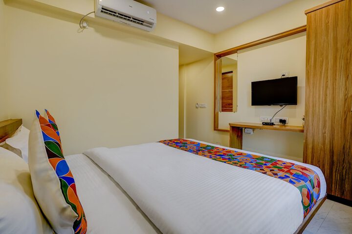 Room 20 of 33