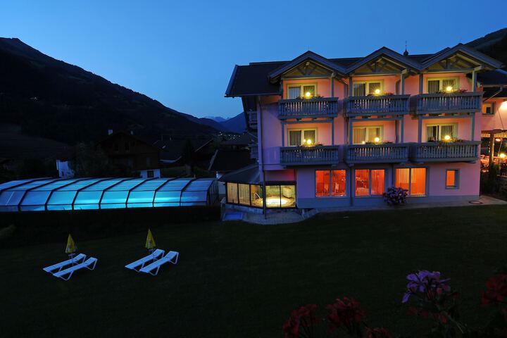 Hotel 98 of 99