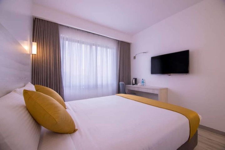 Room 8 of 21