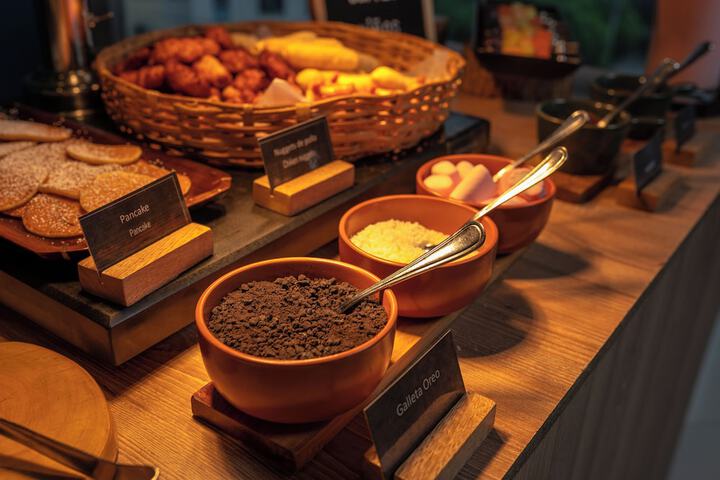 Breakfast buffet