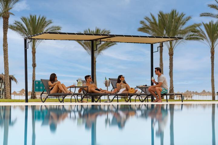 Pool Hotel