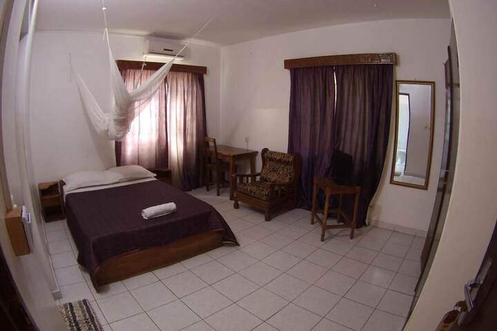 Room 16 of 52