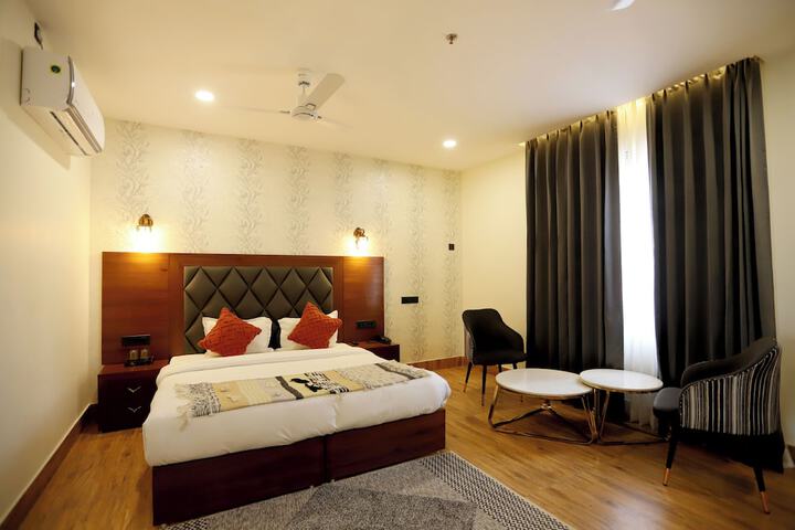 Room 12 of 46