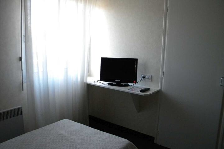 Room 7 of 39