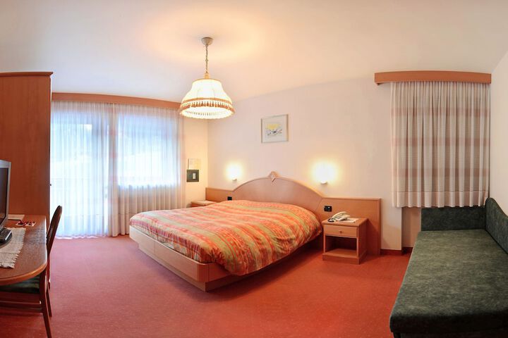 Room 8 of 24