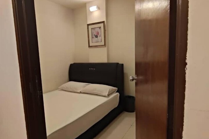 Room 19 of 23