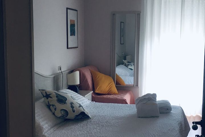 Room 12 of 54
