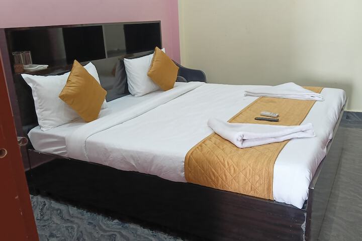 Room 3 of 15