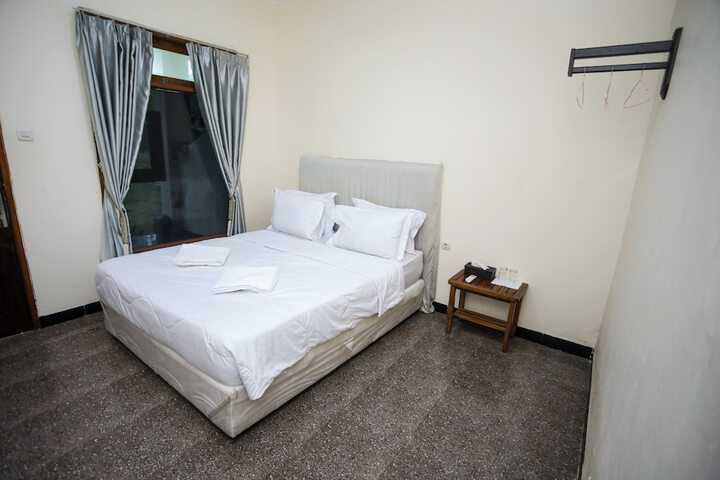 Room 5 of 35