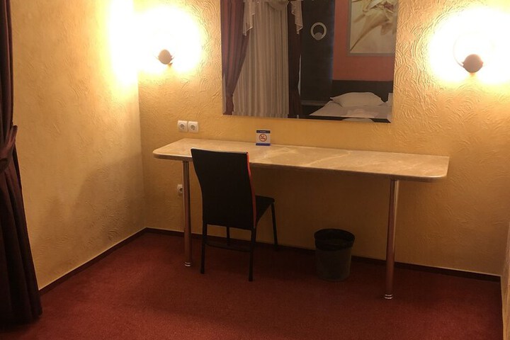 Room 23 of 78