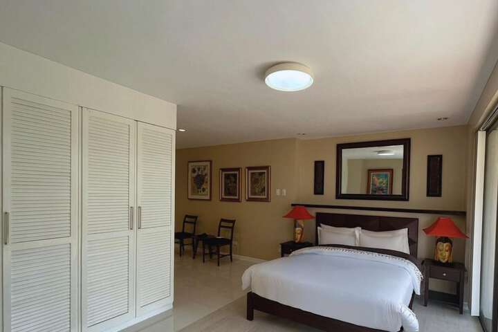 Room 8 of 44
