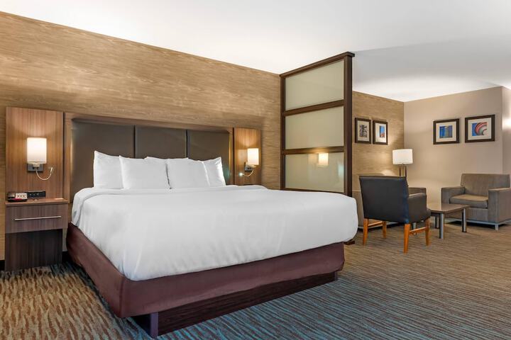 Room 41 of 73