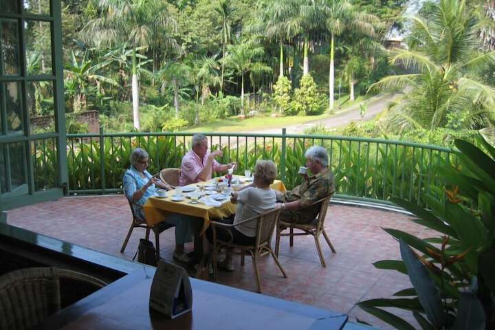 Dining 122 of 135