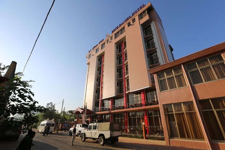 Hotel 53 of 54