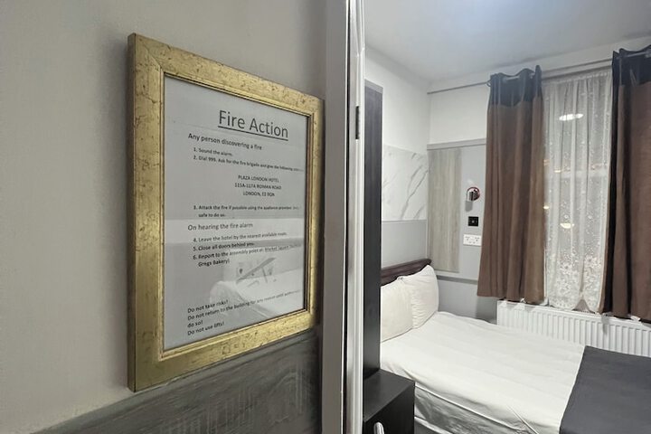 Room 93 of 127