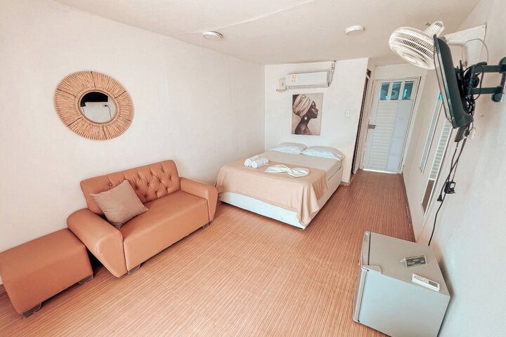 Room 4 of 18