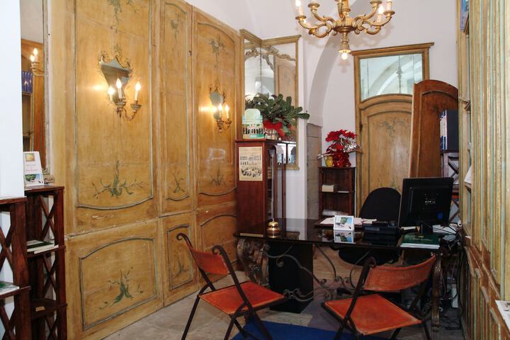 In-room business center