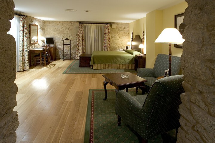 Room 8 of 24