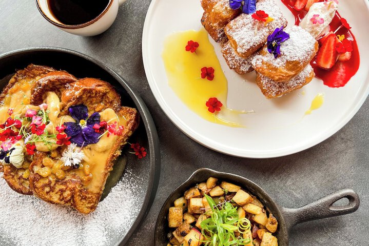 Breakfast/Coffee Service 75 of 98