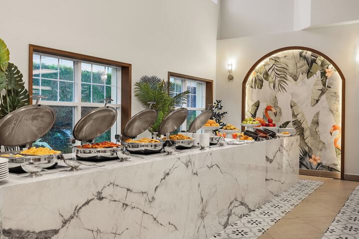 Dining 79 of 132