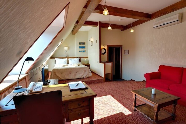 Room 36 of 109