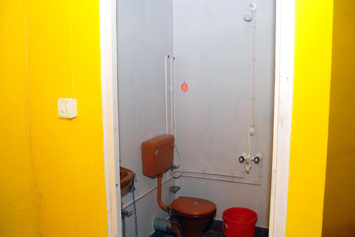 Room 2 of 5