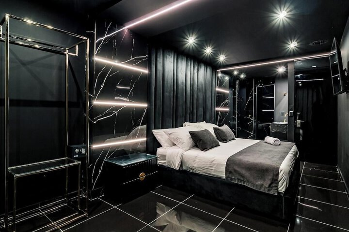 Room 16 of 58