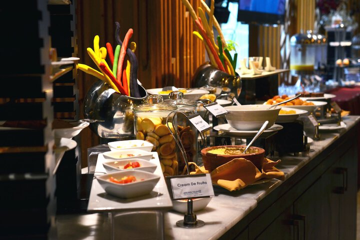 Dining 85 of 102