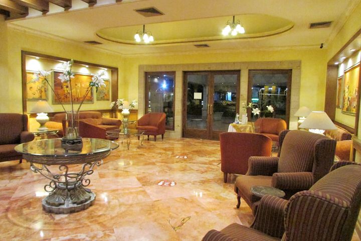 Hotel Interior 8 of 131