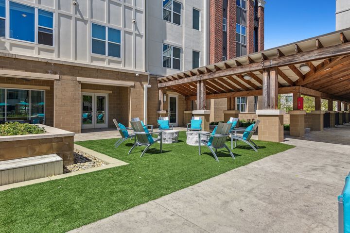 Terrace/Patio 27 of 28