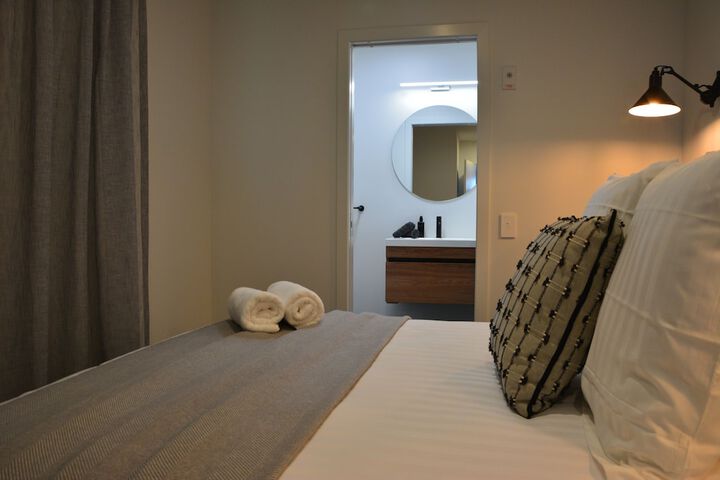 Room 8 of 87