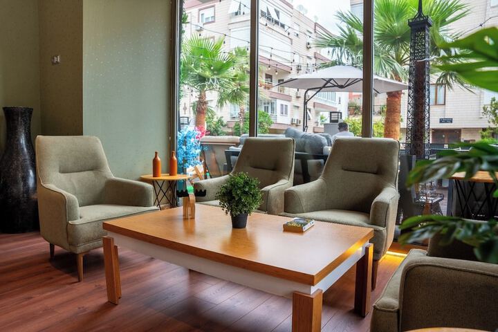 Guest Lobby