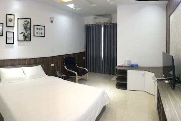 Room 12 of 30