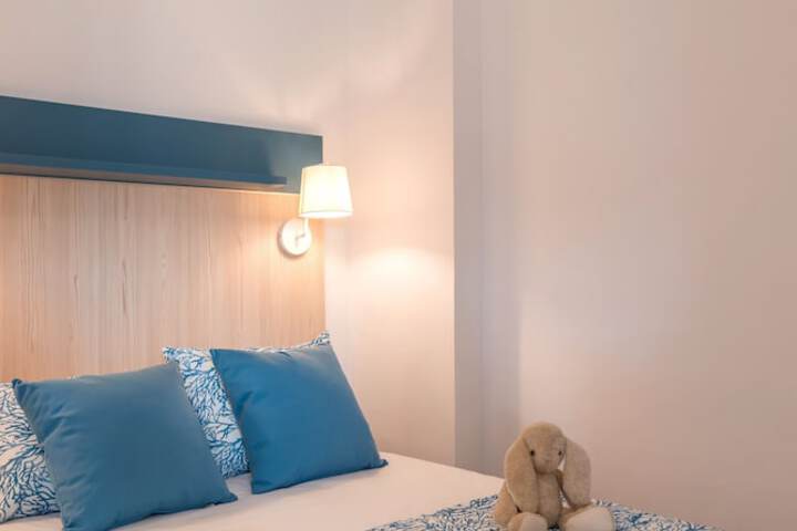 Room 44 of 90