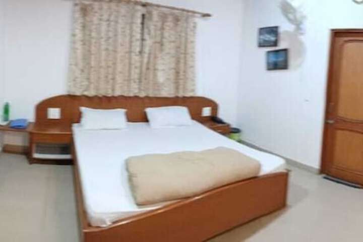 Room 4 of 22