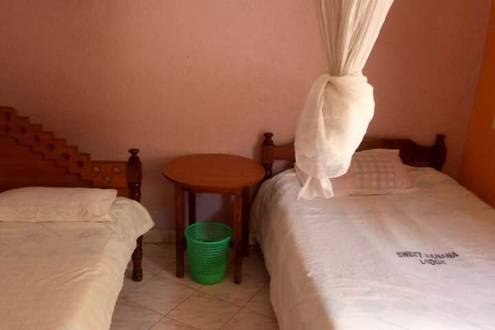 Room 4 of 11