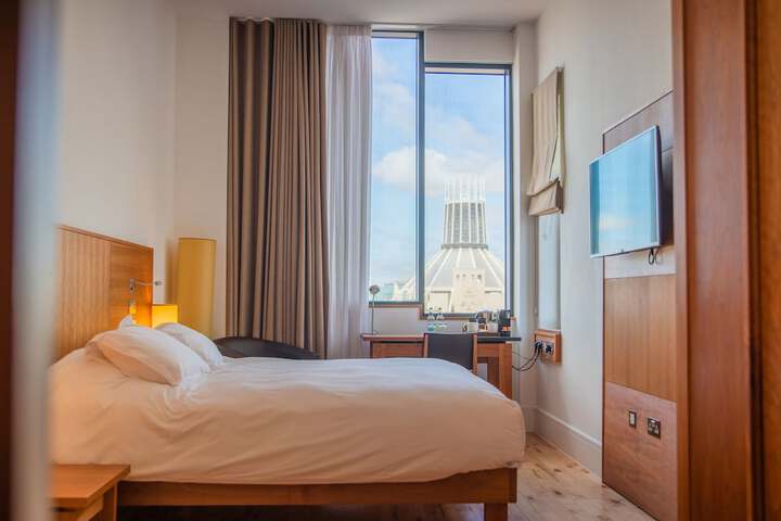 Room 21 of 121