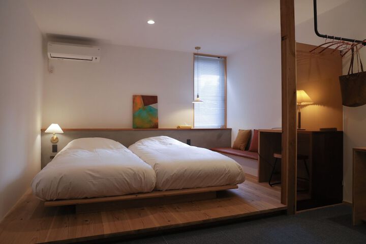 Room 20 of 34