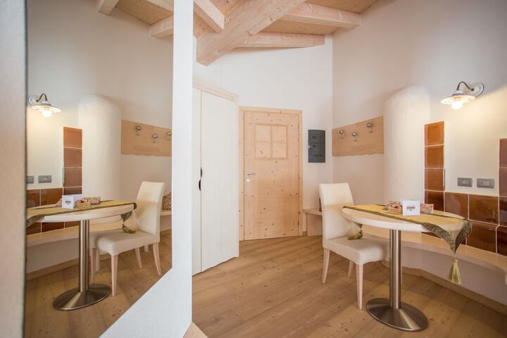 Room 15 of 44